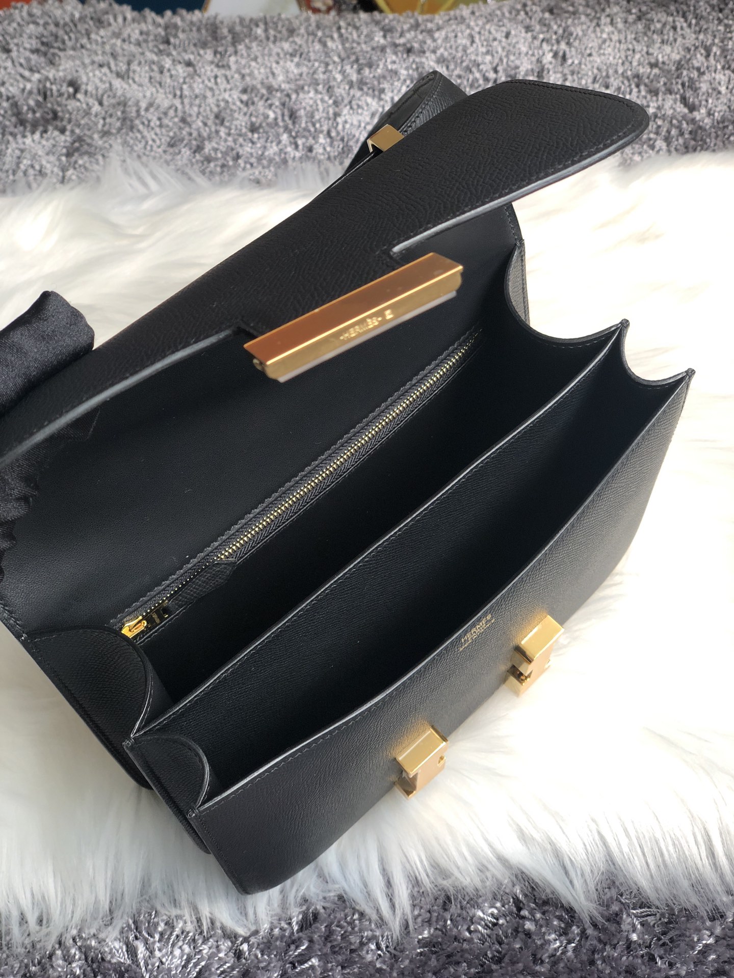 에르메스 콘스탄스24 블랙 금장 앱송